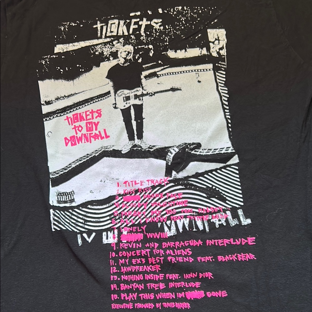 MGK (Machine Gun Kelly) NWOT TTMD (Tickets To My Downfall) T-shirt men’s small
